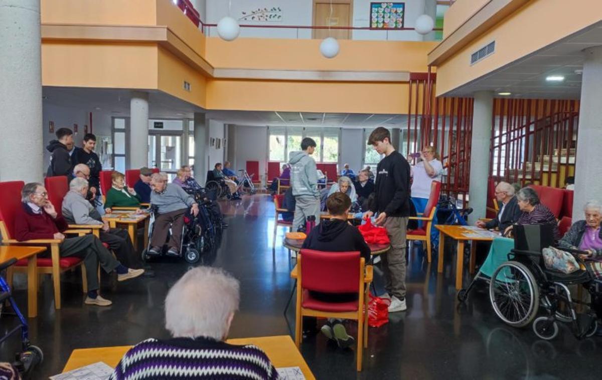 Proyecto intergeneracional ‘Un día con nuestros mayores’. | SERVICIO ESPECIAL