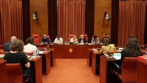 De la sequera a l’escó de Borràs: el Parlament dissenya un ple per saldar comptes pendents abans de les municipals