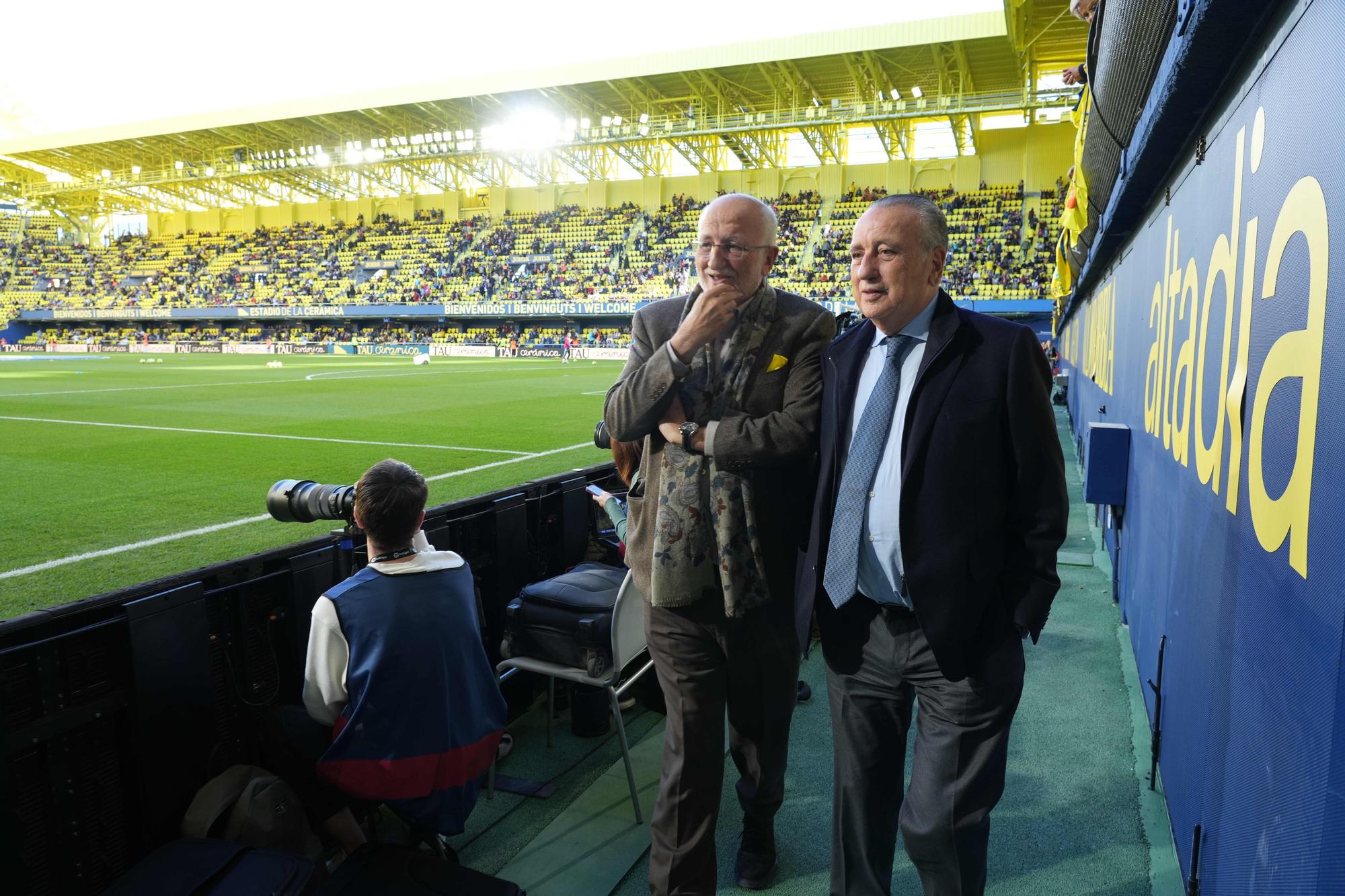 Galería | El gran ambiente en el reestreno del Estadio de la Cerámica