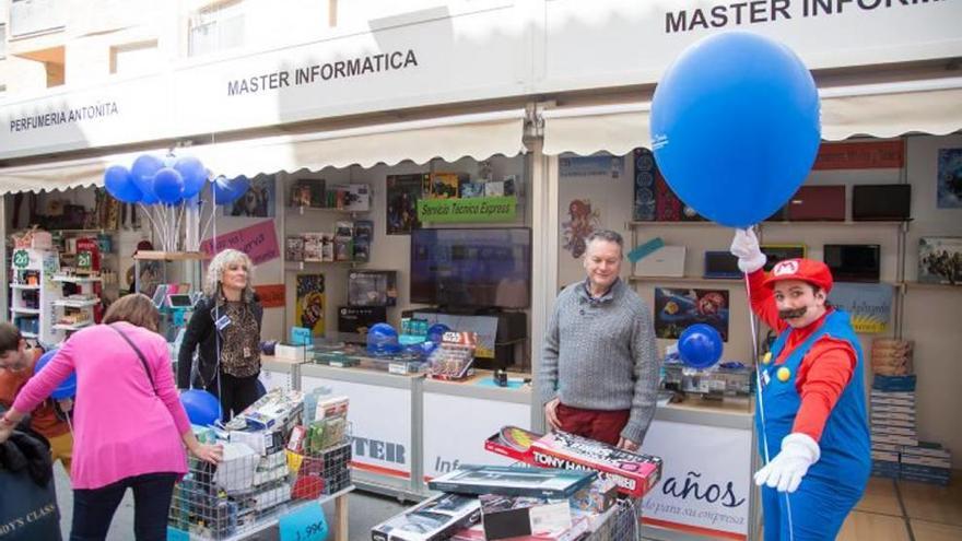 La II Feria Outlet abre sus puertas