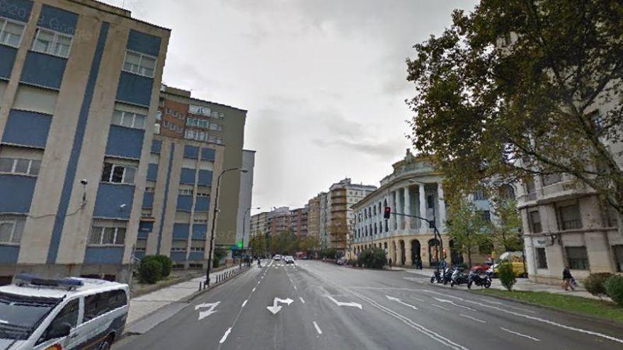 Un motorista resulta herido tras sufrir una caída en el centro de Zaragoza