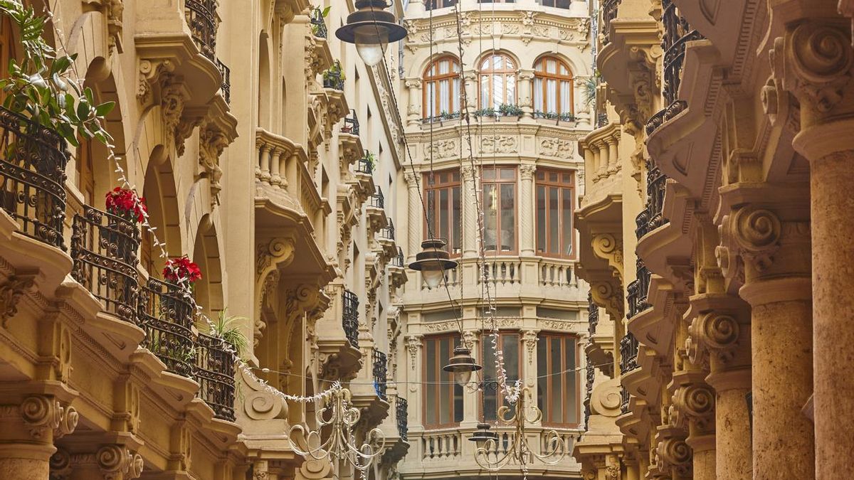 Esta es la ciudad de España más segura para los turistas, según un diario británico: no es ninguna capital