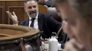 El PP i Vox mantenen el pols sense donar pistes sobre el desenllaç