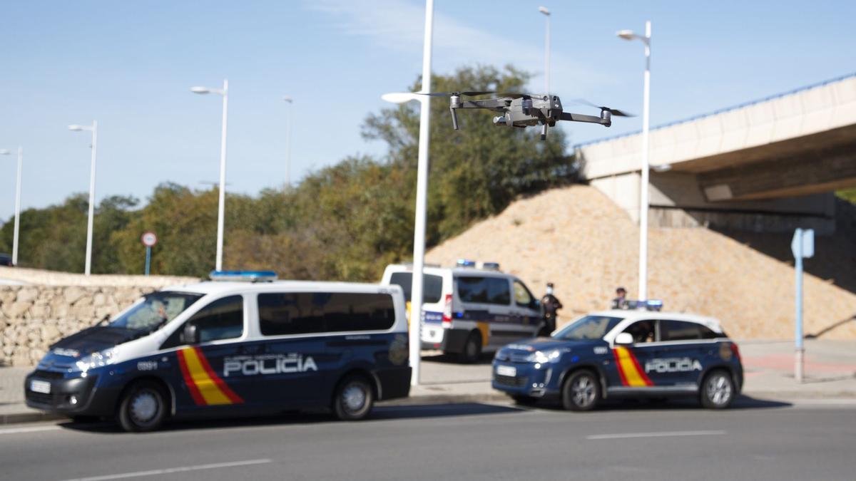 Los controles policiales provocan atascos kilométricos en la provincia de Alicante