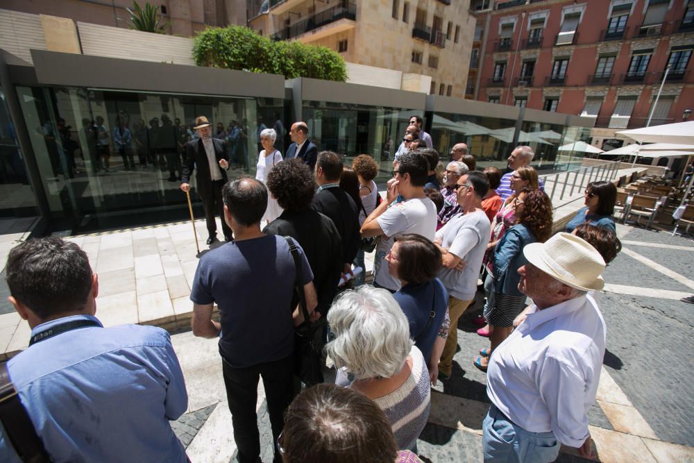 Homenaje a Altamira por el centro de Alicante