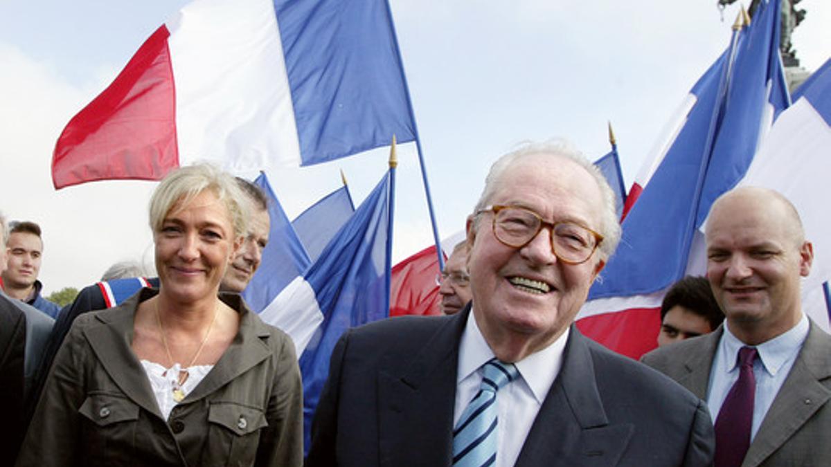 Jean-Marie Le Pen y su hija, Marine Le Pen, en un acto en el 2006.