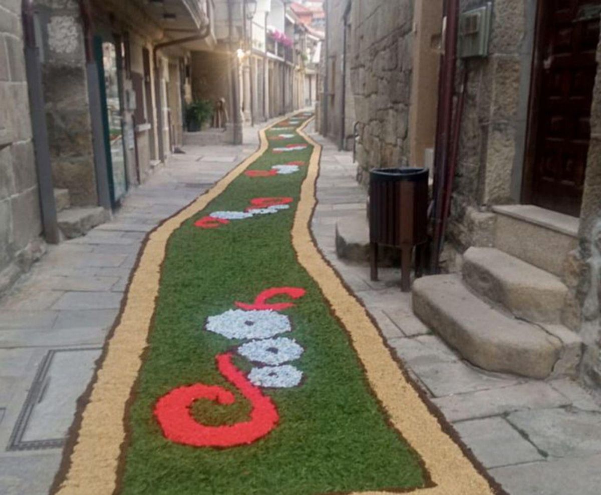 Una de las alfombra de Combarro. | R. V.