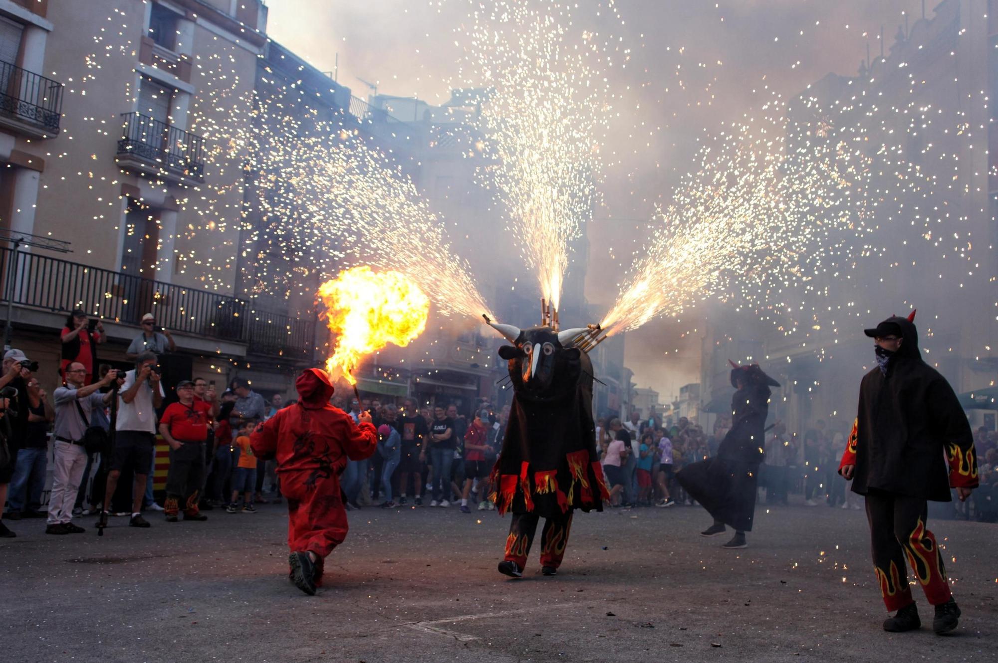 Las imágenes de la Trobada de Bèsties de Foc en Cabanes