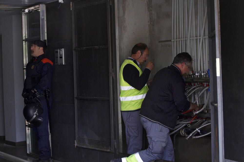 Operació policial en un bloc ocupat a Calonge