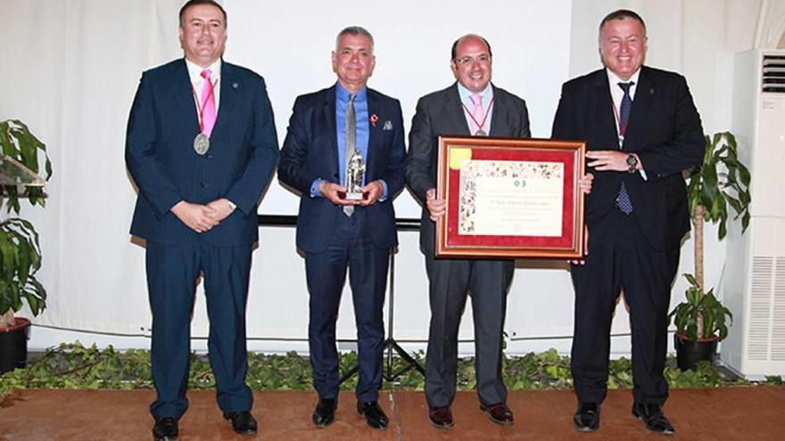 Premian a Juan Ramón Lucas y  al presidente regional