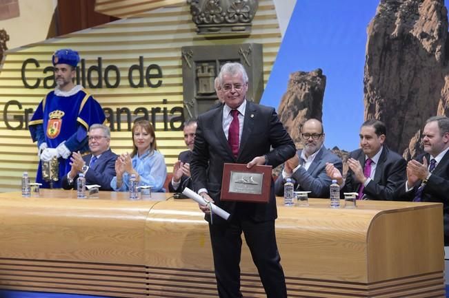 Entrega de Honores y Distinciones del Cabildo de ...