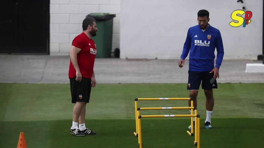 Garay vuelve a entrenar con el grupo