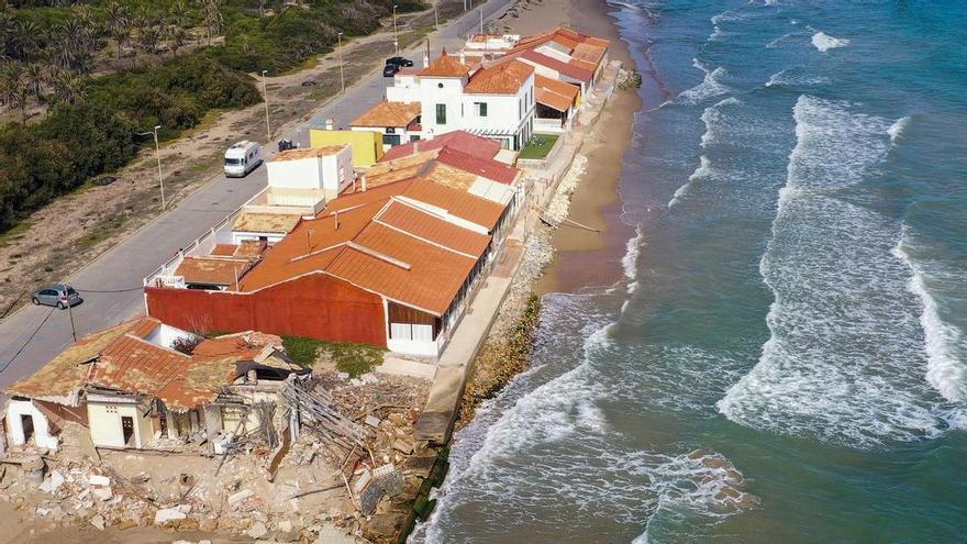 Cuatro asociaciones de la provincia reclaman la regeneración de las playas