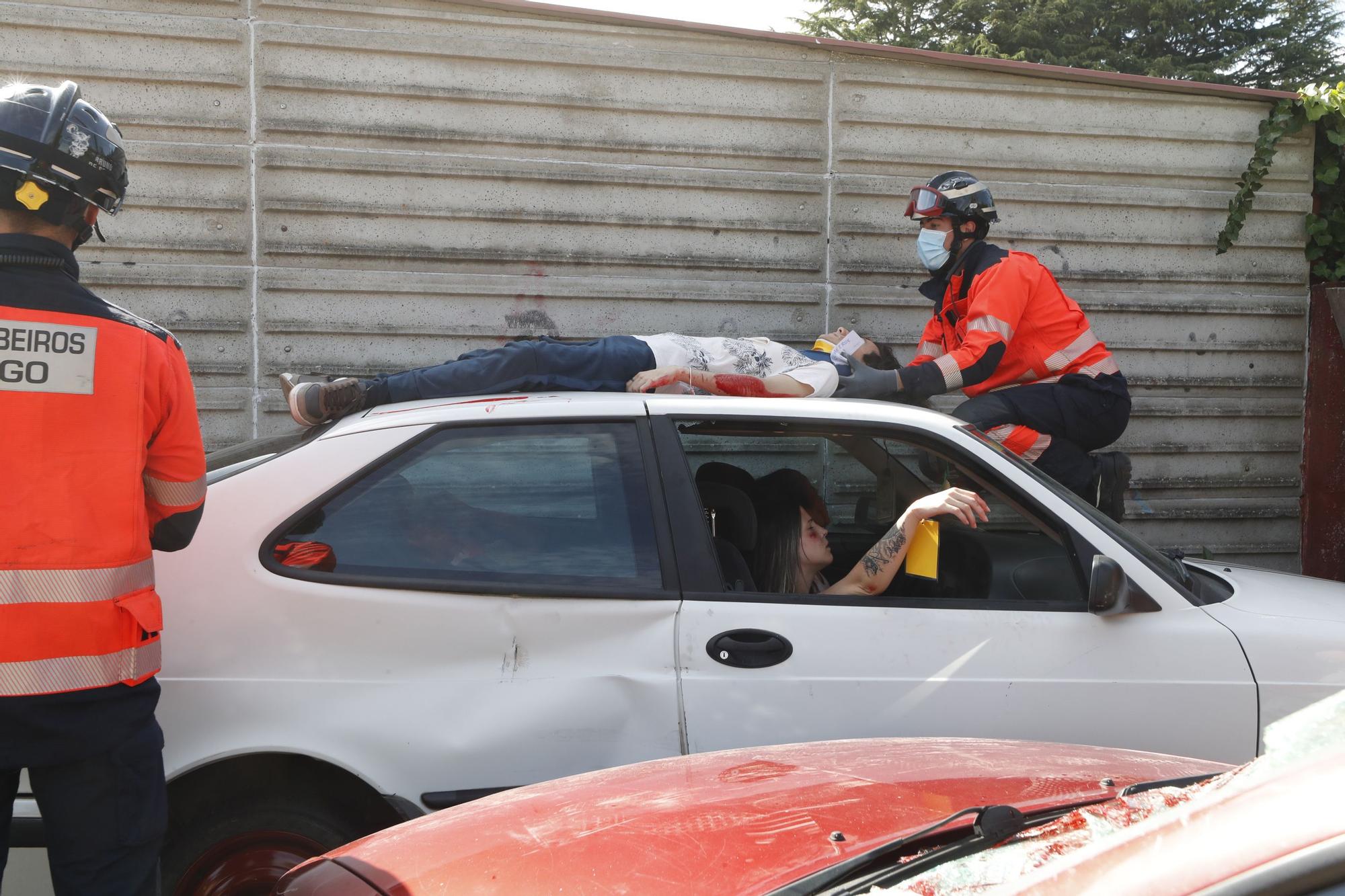 Simulacro en el instituto: "Esta adrenalina nos gusta y es necesaria para un momento como este"