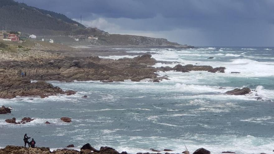 Cielos encapotados esta mañana en Vigo. // Marta G. Brea