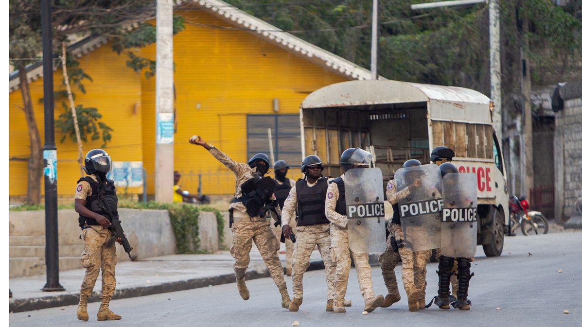 Policía de Haití