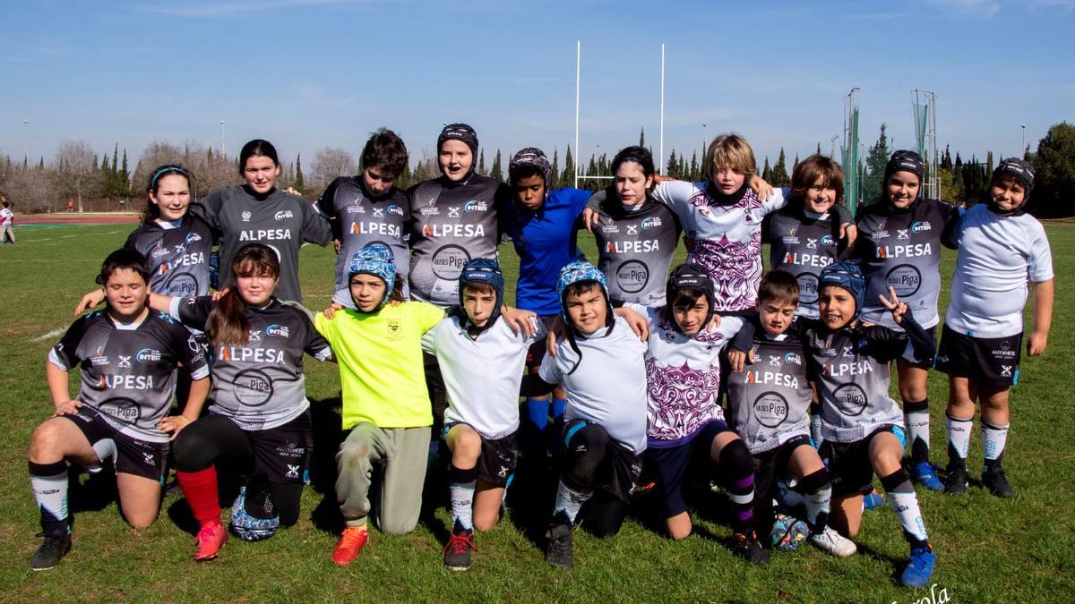 Participantes en la jornada infantil de rugby de Tavernes