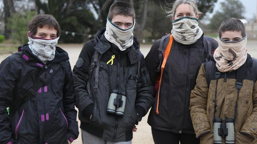 El buf de la cigonya blanca d&#039;alguns membres d&#039;una excursió d&#039;APNAE.