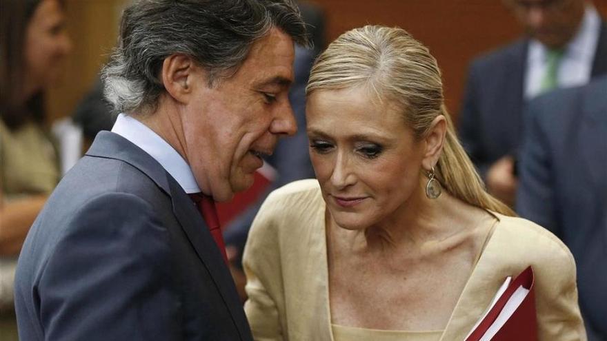 Los dossieres contra Cifuentes: sexo, cleptomanía y vudú