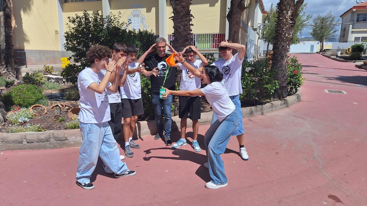 Estudiantes del IES Tablero I Aguañac representan a Canarias en la fase nacional de CanSat