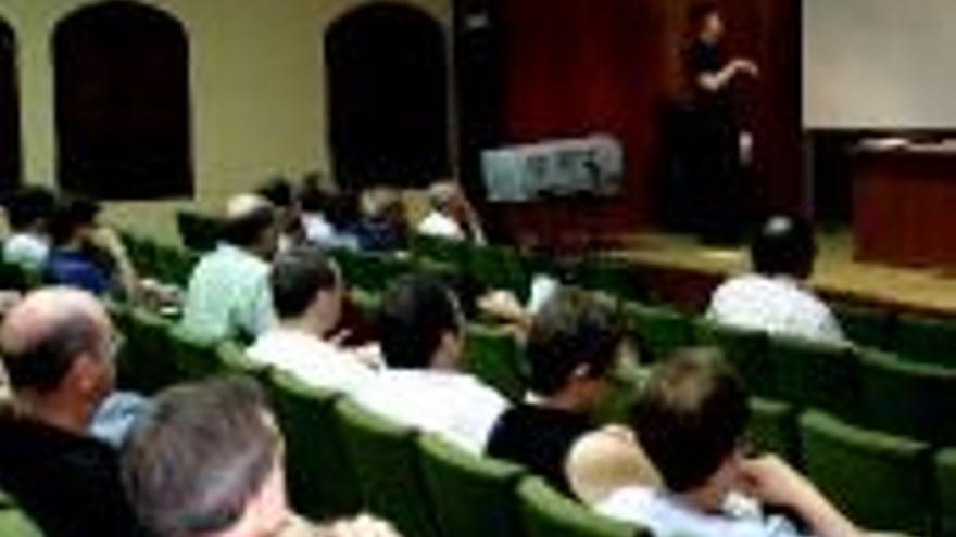 Matemáticos de todo el mundo se reúnen en un congreso en Cáceres