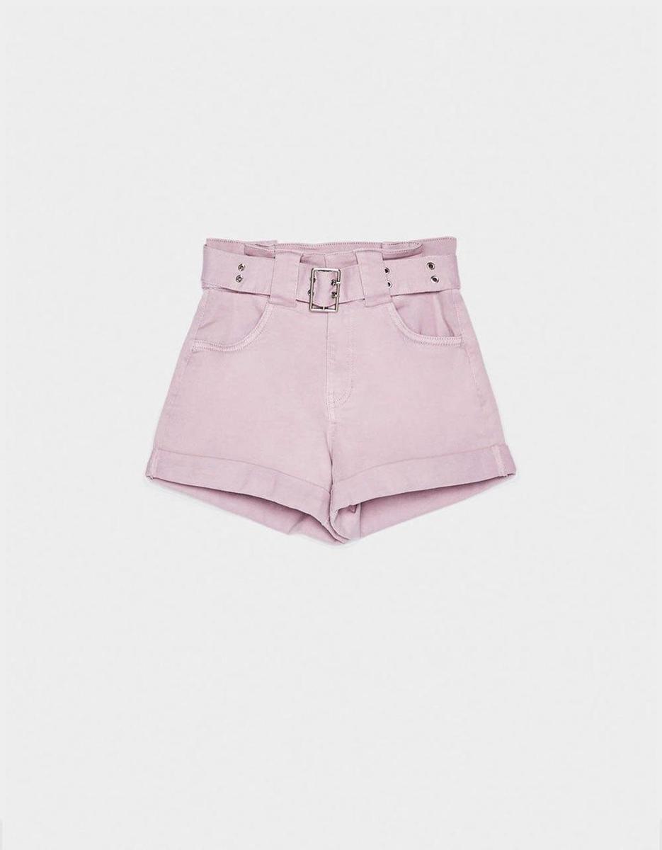 Shorts malva de Bershka (precio: 19,99 euros)