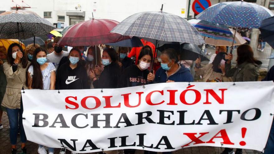 Educación amenaza al IES de A Illa con reducir en dos profesores su plantilla