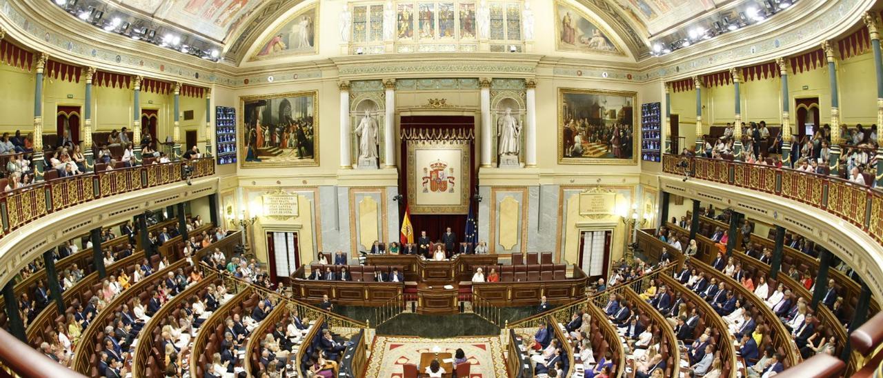 Archivo - Plano general del hemiciclo del Congreso