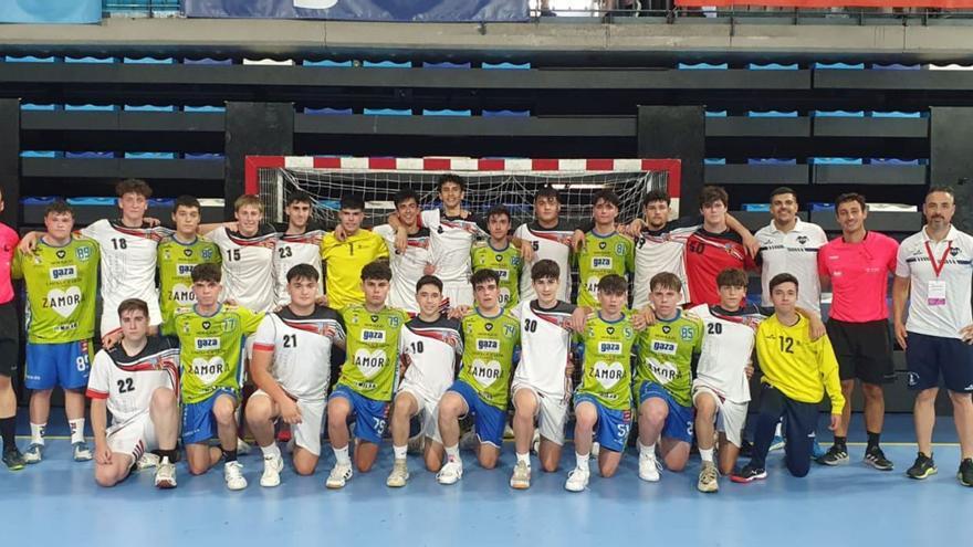 Los Juveniles del Balonmano Zamora disfrutan en la &quot;Granollers Cup&quot; | CEDIDA