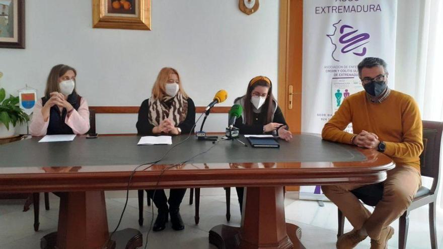 Un convenio apoya a personas con enfermedad inflamatoria intestinal en Navalmoral de la Mata