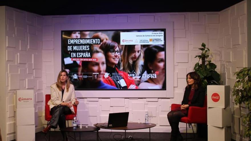 La jornada sobre la situación del emprendimiento femenino celebrada ayer en la Cámara de Zaragoza. | EL PERIÓDICO