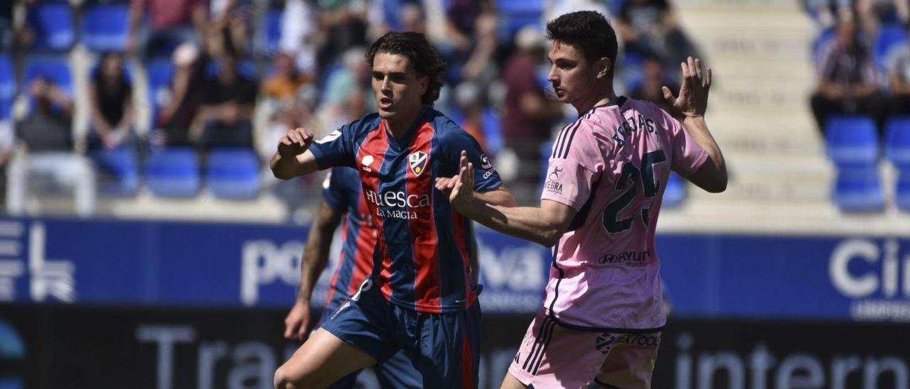 Borja Sánchez, arriba y abajo: estos fueron sus llamativos números defensivos en la victoria de Huesca