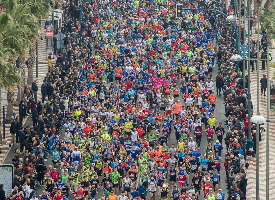 Las mejores imágenes de la 30 edición de la Media Maratón de Santa Pola