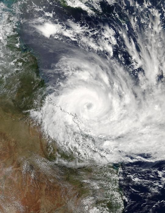 El cicló Debbie arriba a Austràlia