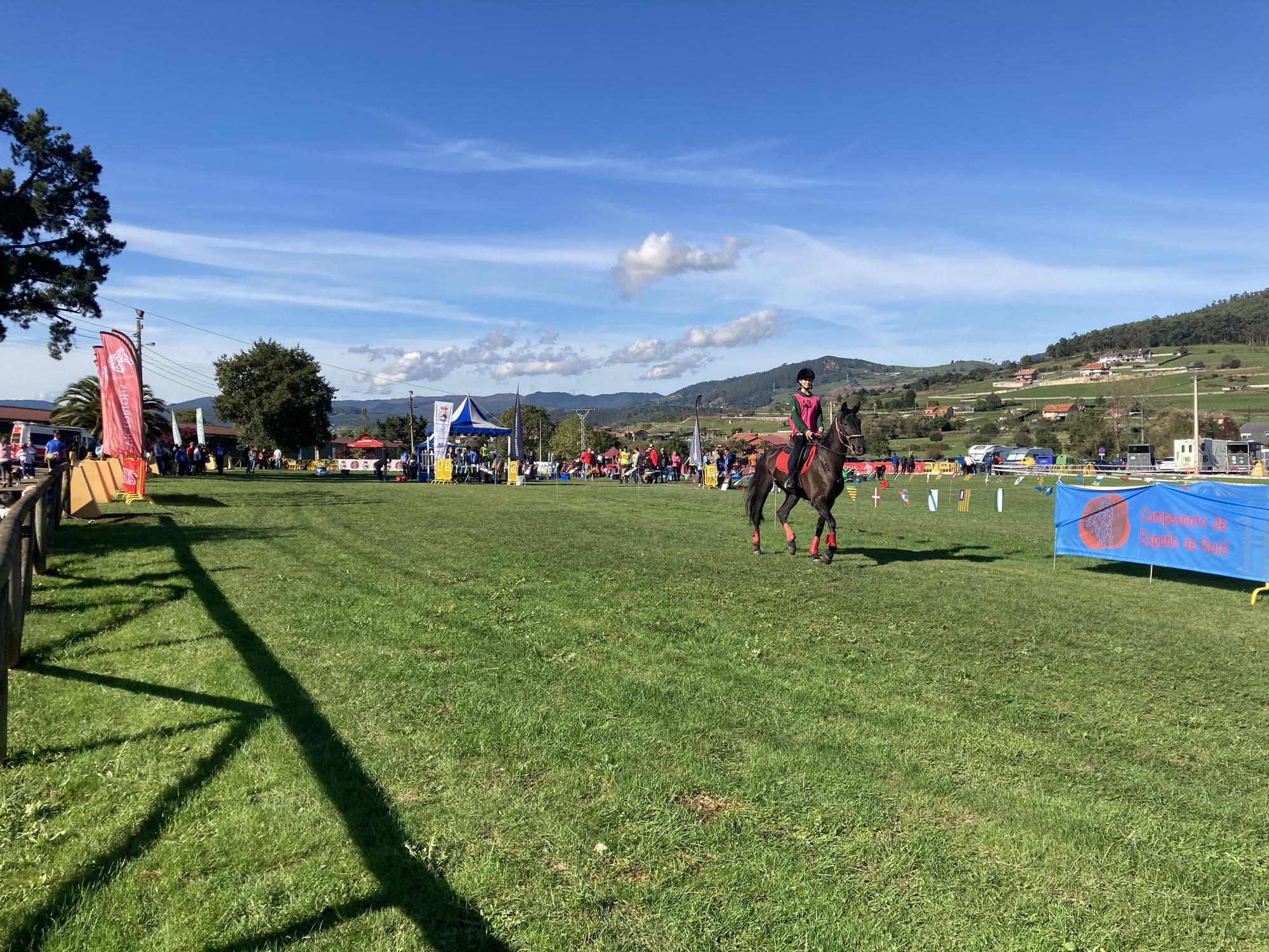 Llanera se llena de caballos con el campeonato de España de Raid Interautonomías