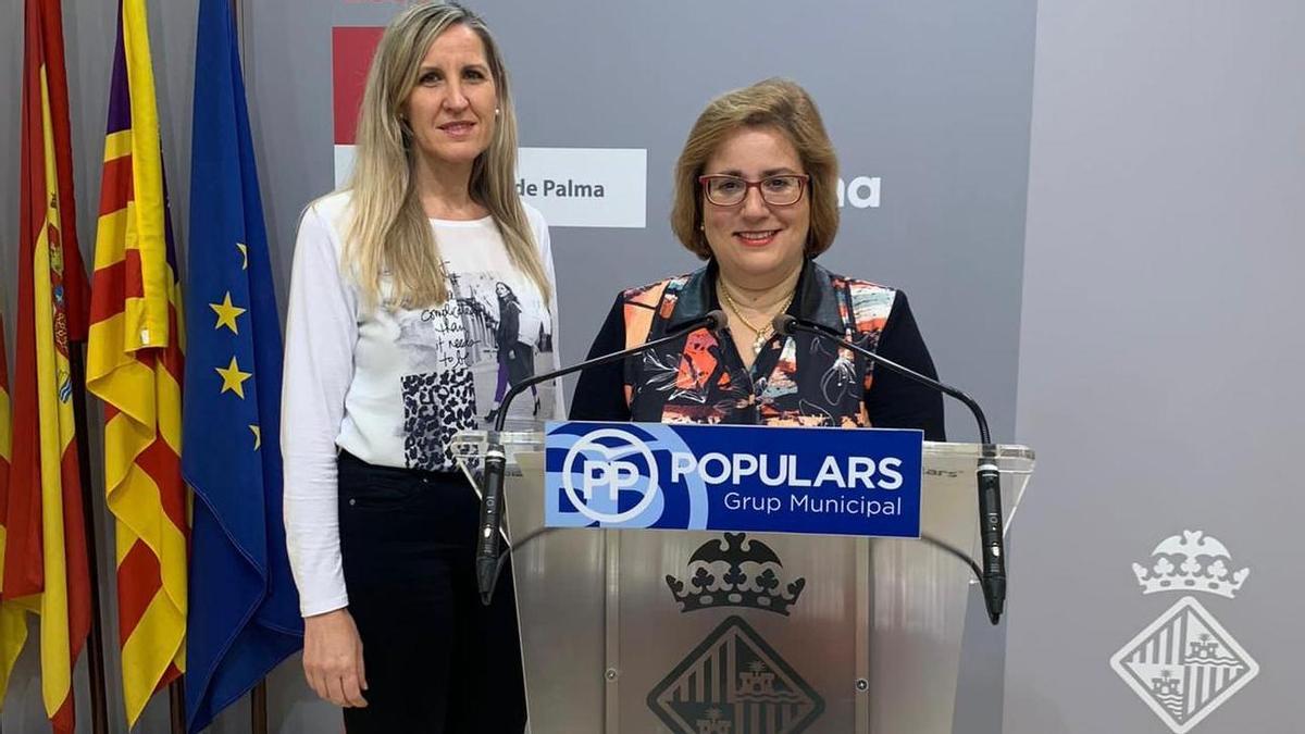 La portavoz del PP, Mercedes Celeste, y la concejala Lydia Pérez han explicado la enmienda a la totalidad.