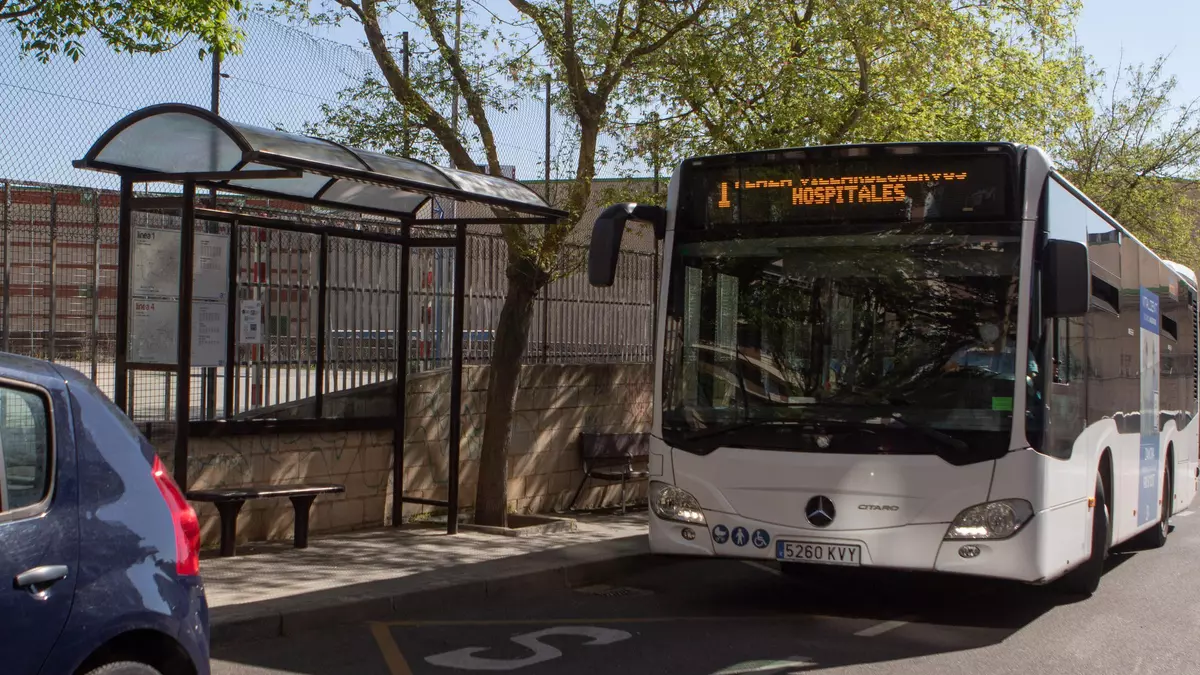 Amenaza con un cuchillo a los pasajeros de un autobús urbano de Zamora