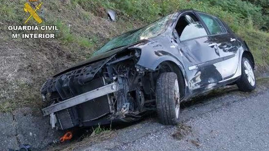 Vehículo accidentado del presunto conductor temerario. // Cedida