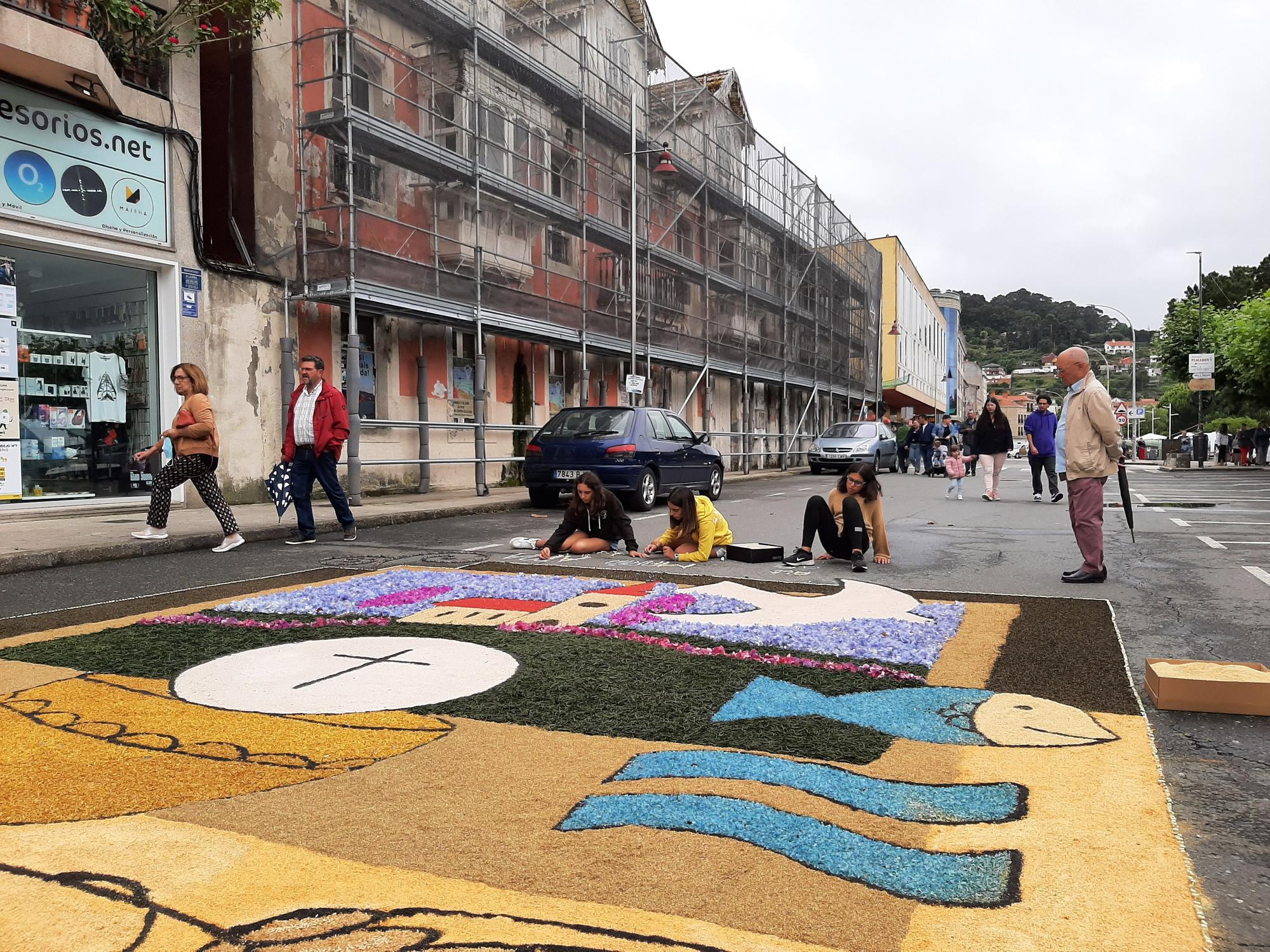 La fiesta de las alfombras florales y del Corpus en Bueu (I)