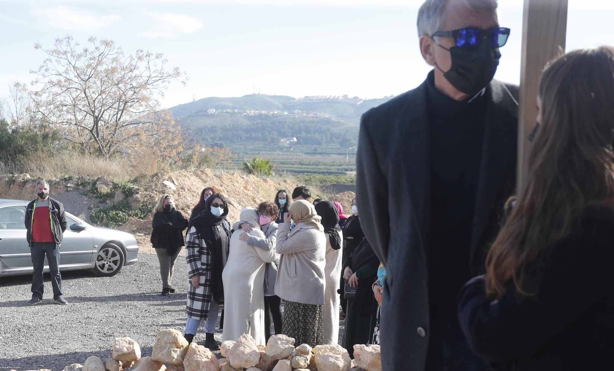 Entierro de Wafaa Sebbah en el cementerio Jardín Muslmán de València