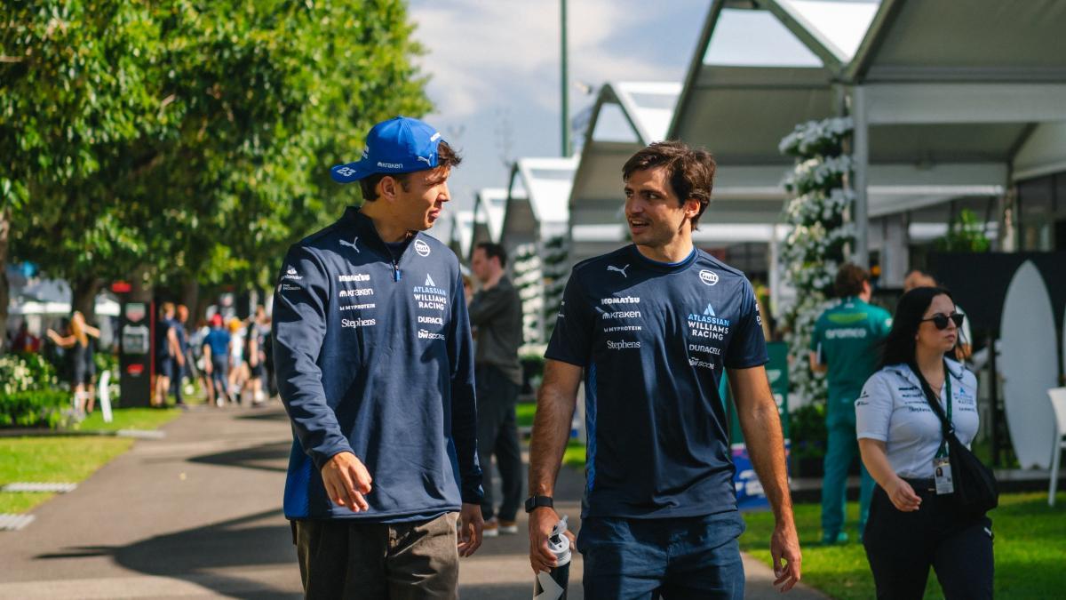 Albon y Sainz, en el paddock del GP de Australia