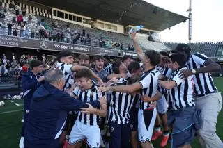 El ascenso del Castellón B impulsa el proyecto de club de Voulgaris