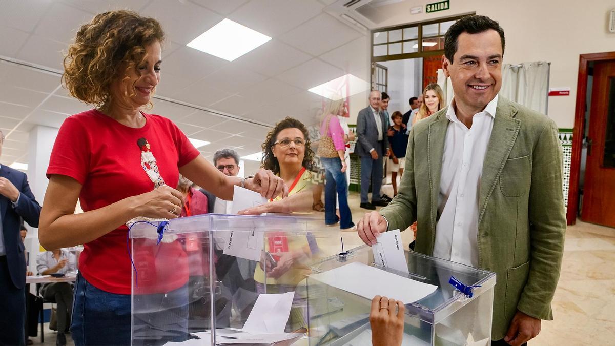 Juanma Moreno y María Jesús Montero votando en una imagen compuesta por dos fotografías de archivo