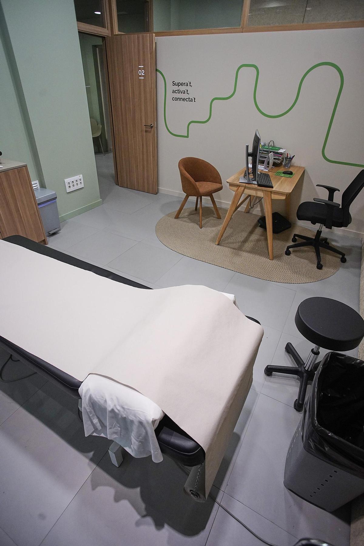 Les imatges de la inauguració de l'Associació contra el càncer a Girona