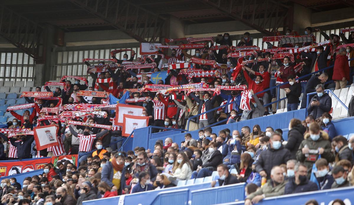 En imágenes: así fue la derrota del Sporting en La Romareda En imágenes: así fue la derrota del Sporting en La Romareda