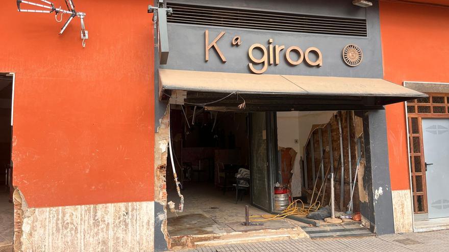 Paiporta reivindica su comercio local con una emotiva campaña: &quot;Serà precís comprar fora?&quot;