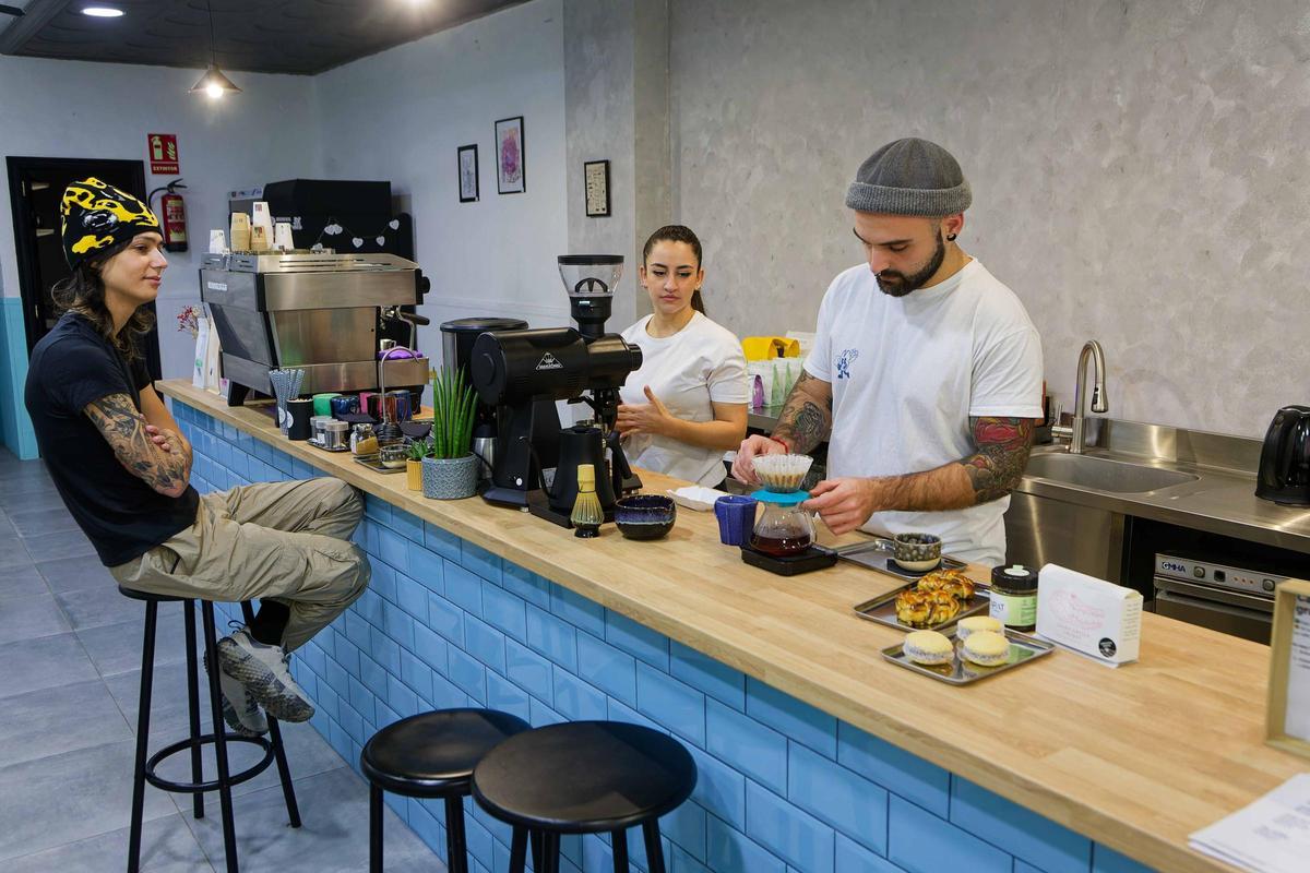 Desde la apertura, la clientela de esta cafetería va en aumento.