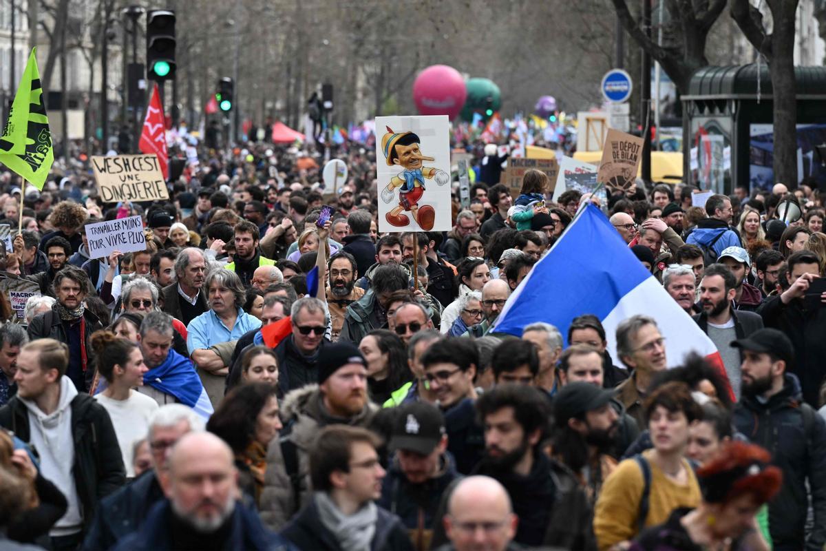 Paros y protestas en Francia por la reforma de las pensiones de Macron