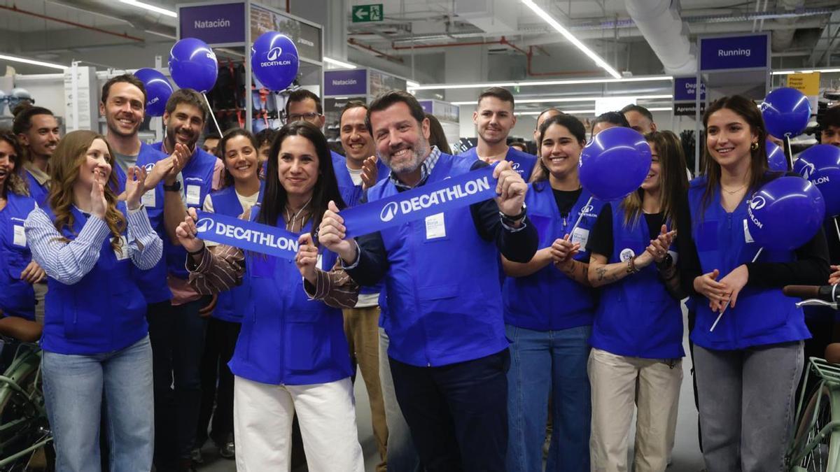 Así ha sido la inauguración de Decathlon en el Centro Comercial Arena