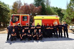 Vídeo | Bomberos franceses trabajan en las labores de extinción del incendio de Las Peñas de Riglos (Huesca)